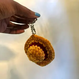 Luffy’s Straw hat keychain/Bag Charm (plush)