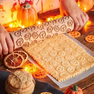 Halloween Pumpkin Ghost Rolling Pin, Bat Print Wooden Embossing Roller, Ideal for Baking Cookies, Pastries & Pottery, Perfect Kitchen Tool