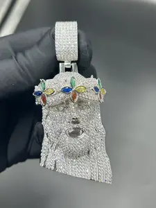 Men's Colorful Four-Leaf Clover Pendant Necklace, Large Hip-Hop Rhinestone Jewelry, Brass Zirconia Fashion Accessory, Exquisite Jewelry Gift, Trendy Fashionable Accessories