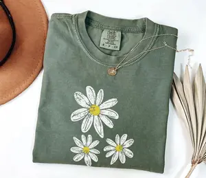 Comfort Colors Daisy Shirt, Boho Floral Graphic Tee, Retro Aesthetic Flower Shirt, Soft Washed Vintage T-shirt, Spring Shirt for Women