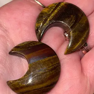 Tiger eye moon carving natural crystal pocket stone