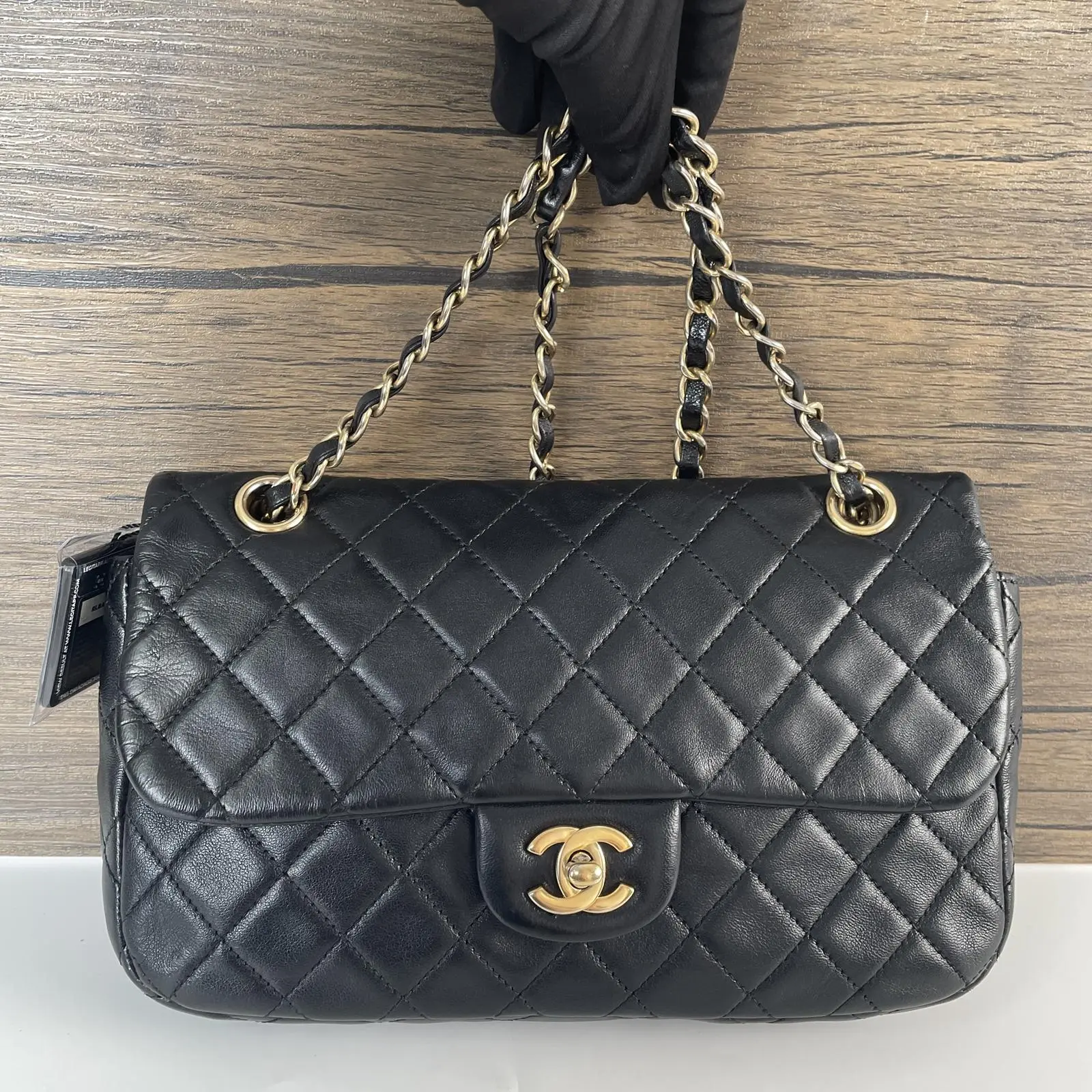 Pre-owned CHANEL Diamond quilted lambskin Crossbody Bags Classic Flap medium handbag, black vintage lambskin, gold hardware, quilted leather chain shoulder bag| full recoloring