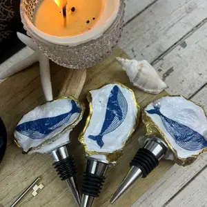 Whale Oyster Shell Wine Stopper – Handcrafted with Gold & Pearl Accent