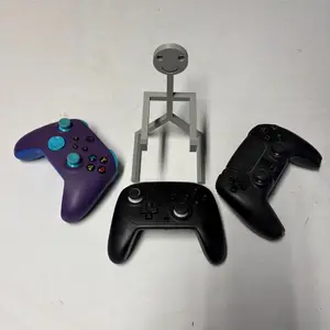 1pc Suitable for PS5 Xbox Series X| S Switch Pro Stickman Universal Controller Stand- Creative and Fun Gaming Desktop Organizer Gift for Gamers and Streamers- Durable Display Stand