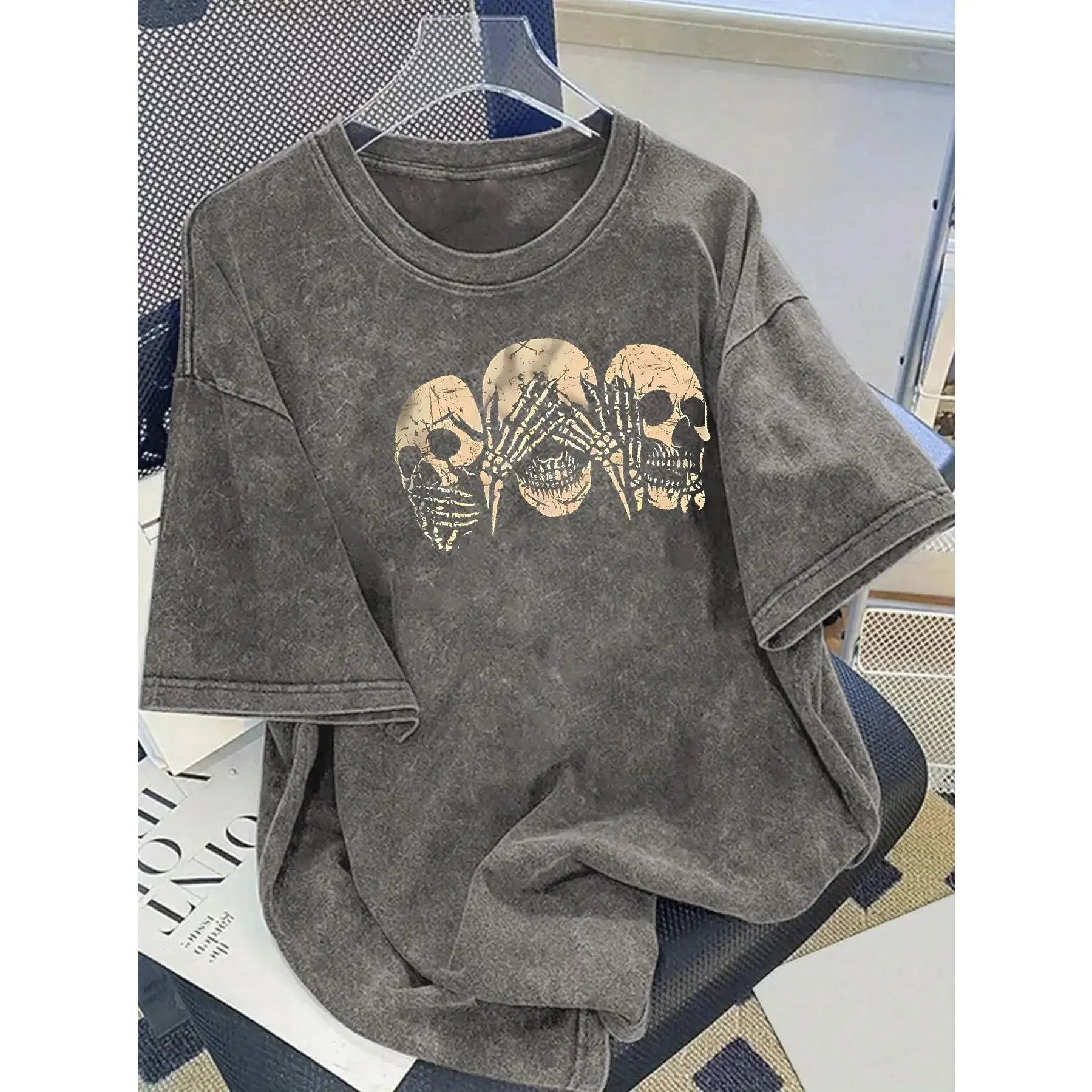Women's Oversized Graphic T-shirt, Vintage Loose Fit Crewneck in Soft Heavyweight Washed Cotton, Casual Short Sleeve Statement Top