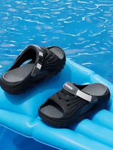 Men's Summer Trendy Clogs with Soft, Wear-Resistant Soles, Closed-Toe Slippers for Outdoor Wear, Versatile and Lightweight Slippers