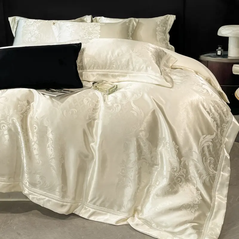 3-Piece Satin Silky Jacquard Bedding Set, Includes 1 Duvet cover & 2 Pillowcases, Soft Silk-Like and Polyester Fabric, All-Season Use, Hotel Quality Bedding, Hotel Style Bedding, Soft Bedding Sets