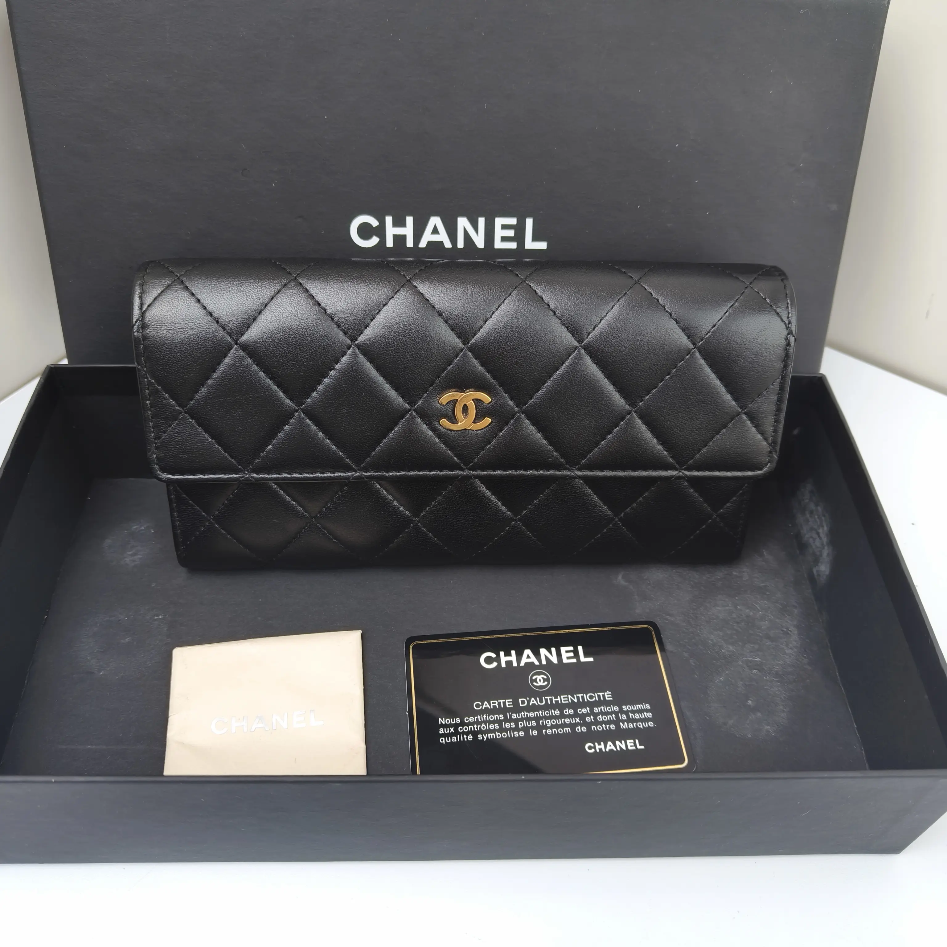 Pre-owned CHANEL Lambskin Wallet Classic Flap Quilted Black GIA0603