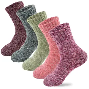 5 Pack Womens Fashion Winter Soft Warm Thick Cold Knit Crew Socks, Multicolor, free size For Birthday, Christmas Or New Year'S Gifts