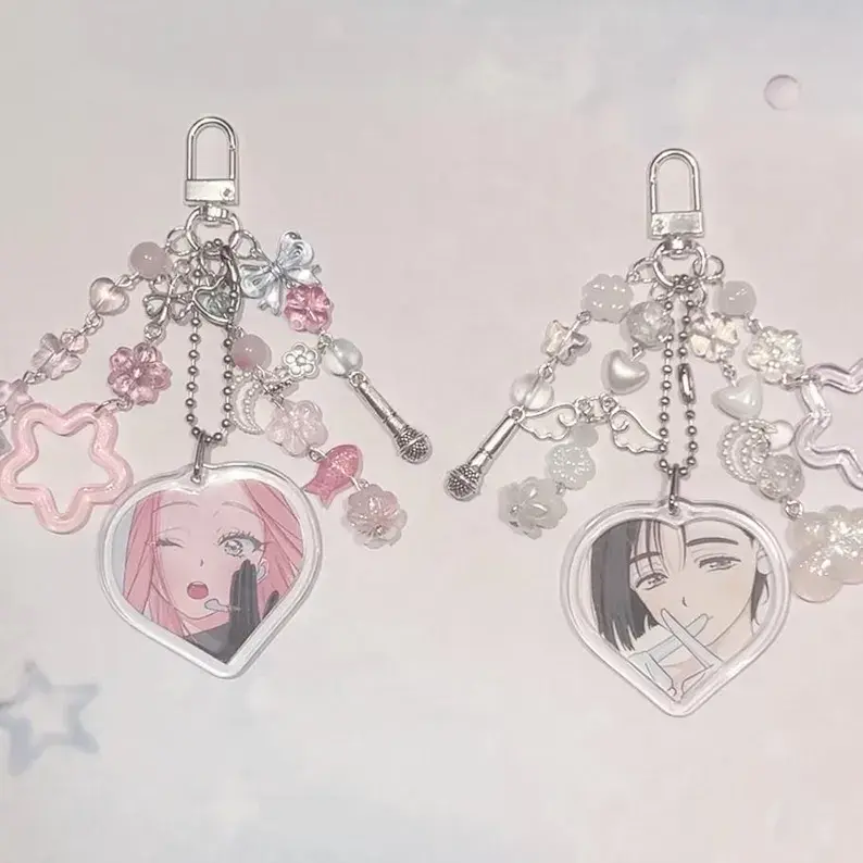 alien stage mizi and sua matching keychains
