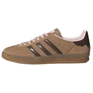 Adidas Originals Gazelle Indoor Low-Top Sneakers for Men and Women with Durable Thin Sole in Brown Trending Shoes, House White Official Shoes to Get / Maison Mihara
