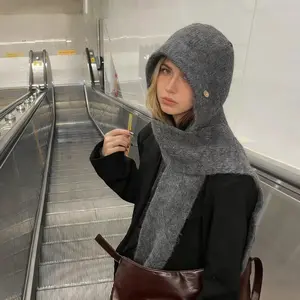 New autumn/winter knitted hats and scarves for women, all-in-one balaclava hats, warm and cozy woolen slouch hats, perfect for Christmas and other fashionable occasions.