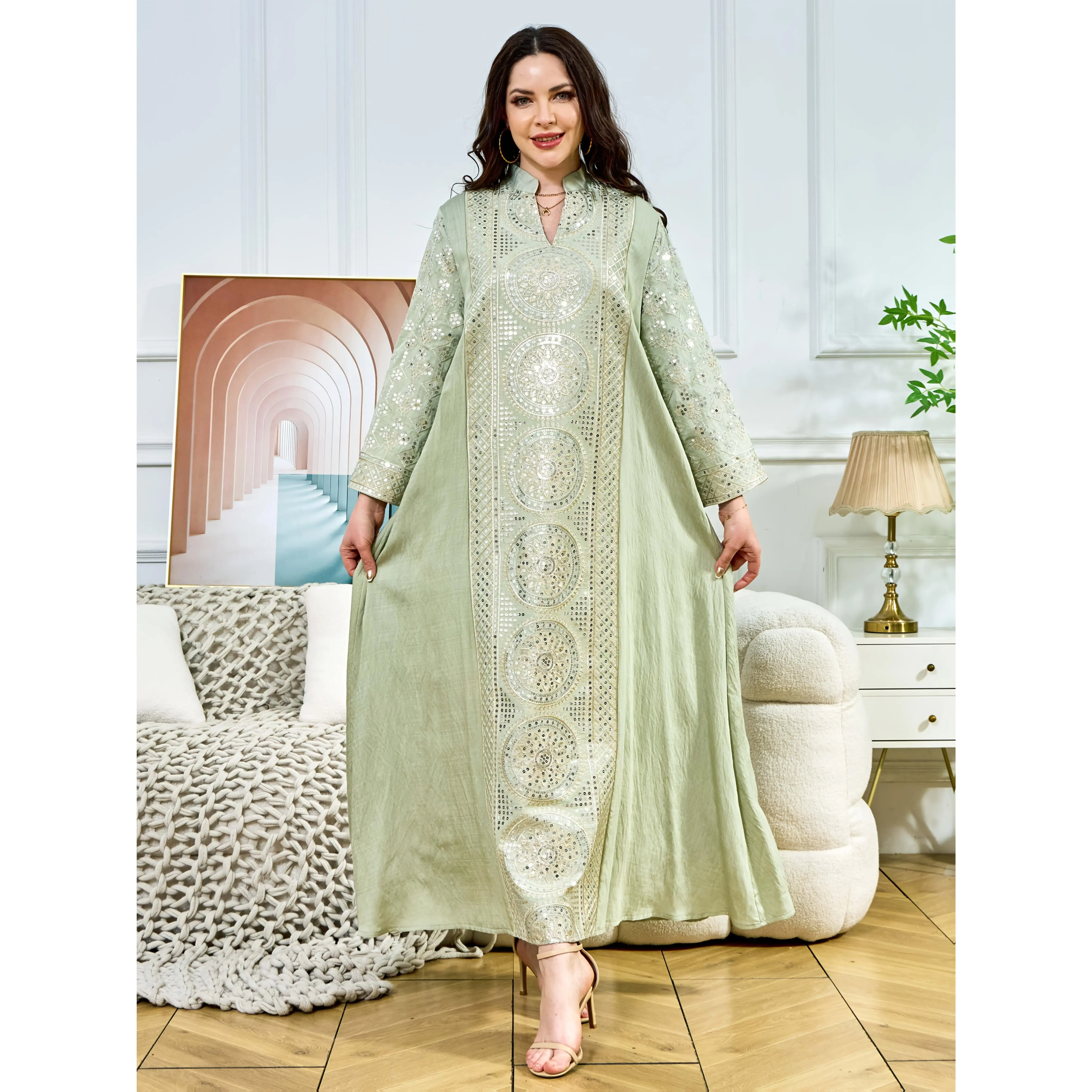 Women's Elegant Polyester Muslim Abaya Long Dress - Sparkling Crystal Islamic Embellishments, Semi-Sheer Modest Floor-Length Kaftan, All-Seasons Formal & Casual Attire, Hand Wash Only, Geometric Pattern Sequins, Non-Stretch Traditional Clothing