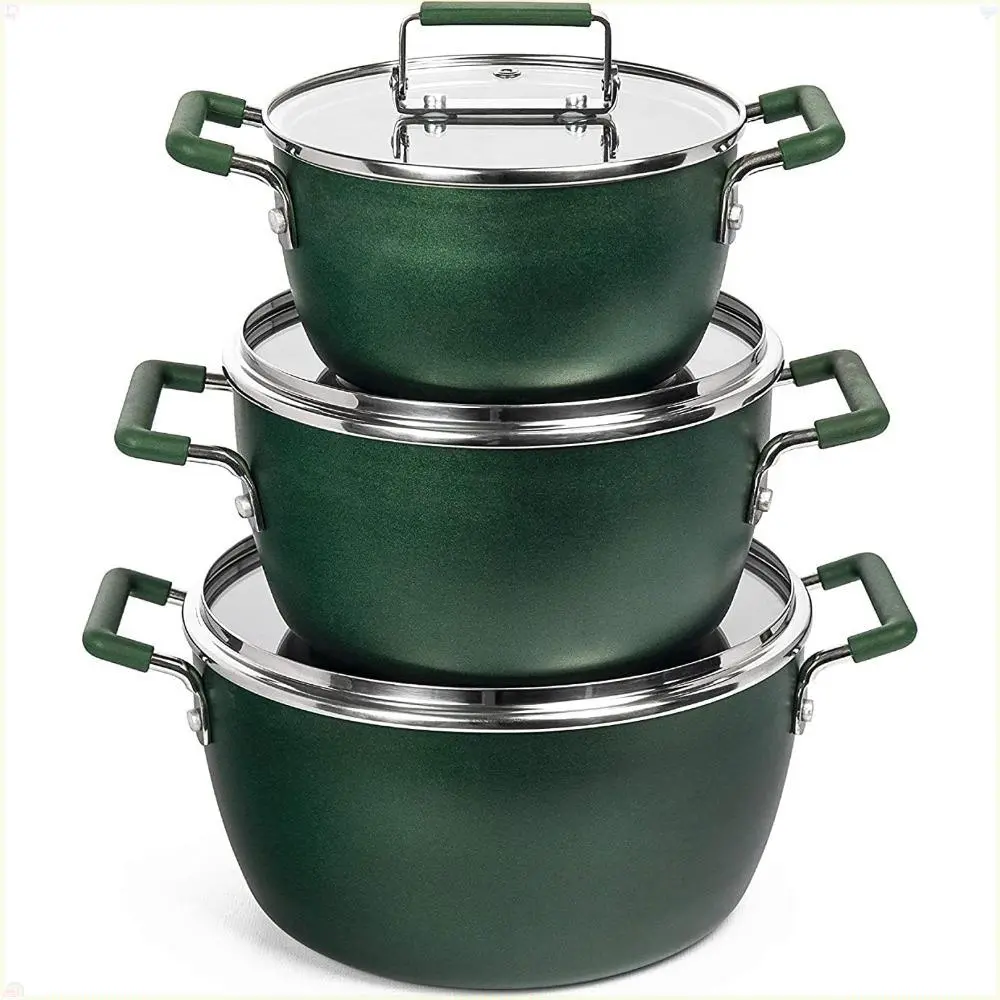 This granite green non-stick cookware set lets you cook like a pro right out of the box. It's dishwasher safe and 100% non-toxic