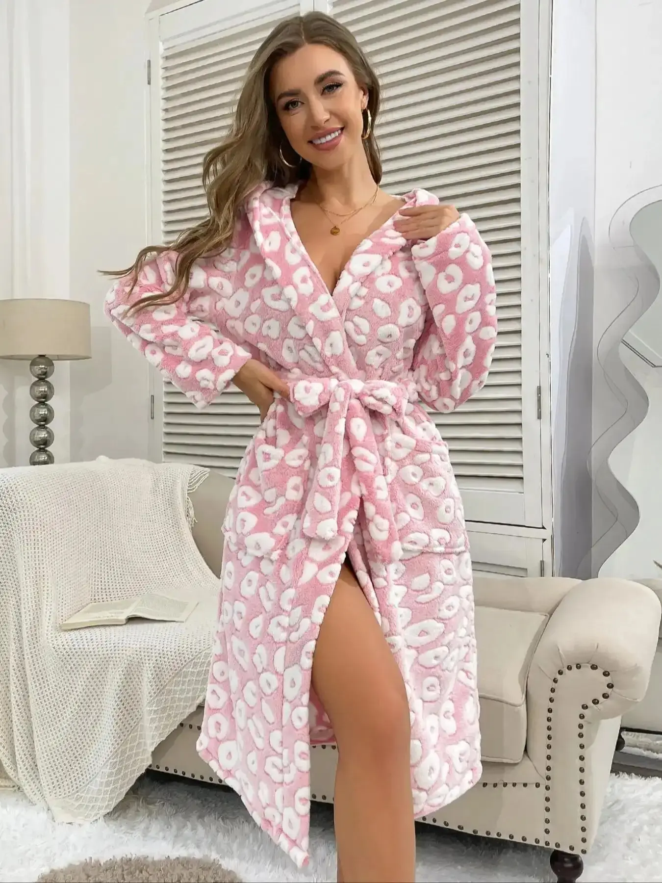 Women's full-length leopard print nightgown soft skin friendly pockets on both sides Cat's ears clothes and hats autumn winter Thick velvet warm home go out casual pajamas Loungewear Nightwear Womenswear Garment Long