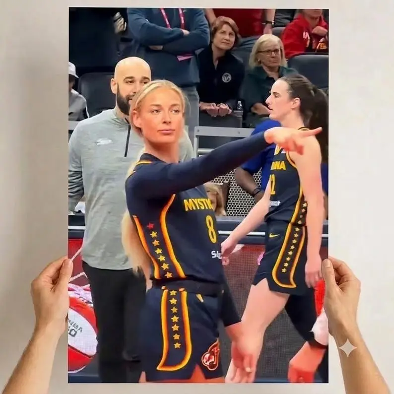 Sophie Cunningham Pointing Poster, Caitlin Clark Basketball Wall Art, Phoenix Mercury Fan Gift, Indiana Fever Sports