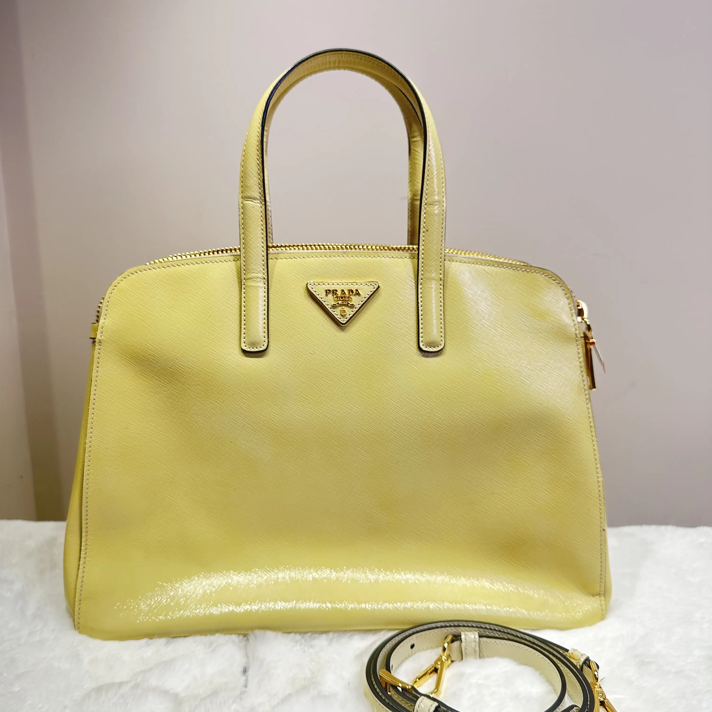Pre-owned PRADA Yellow Tote Crossbody Bag 714040