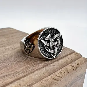 Men'S Celtic Knot Ring Made of 316L 316L Stainless Steel, Stylish Vintage Jewelry Available in Sizes 7 to 13.