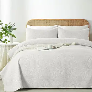 King/Cal King Quilt White,Ultrasonic Embossed Bedspread, Lightweight Microfiber Coverlet, Thin for, 3(1 Quilt,2 Pillow Shams)