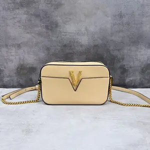 Pre-owned VERSACE Leather Shoulder Bags 7.8'' R2589 Shoulder Bag C1897132331 0331 T1 Chloe