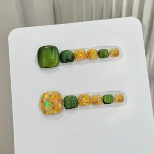 12pcs/bag "Toenail" Green Cat's Eye Skip Sequins Simple Toe Nail Art In Summer, Fresh, Elegant, High-grade Hand-pressed Toenail Pieces, Suitable For Daily, Holiday and Banquet Wear.
