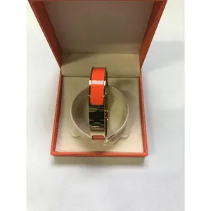 Unisex Designer Fashion Bracelet, Stylish Minimalist Metal Bangle, Durable Scratch Resistant Surface, Daily Versatile Accessory, Perfect for Casual Commute, Social Gatherings and Holiday Decoration, Ideal Gift for Friends and Family