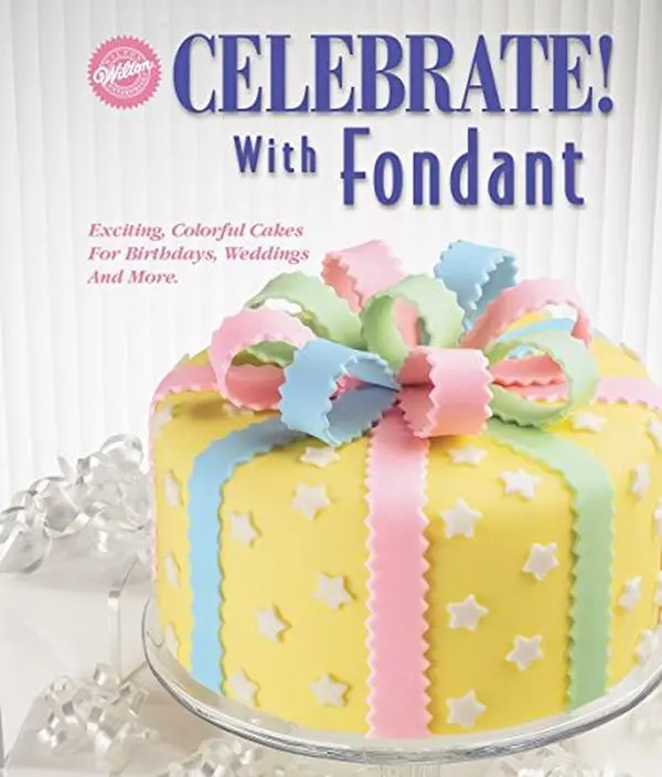 USED Book - Wilton Fondant Book by Wilton (Paperback) - english