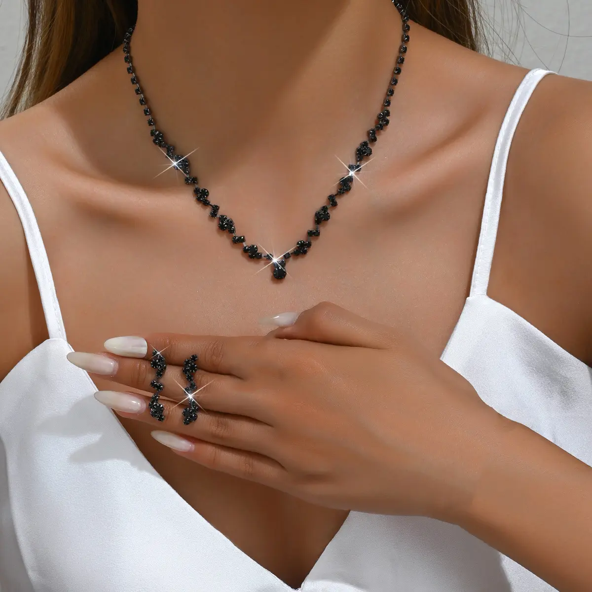 425 necklace earrings black