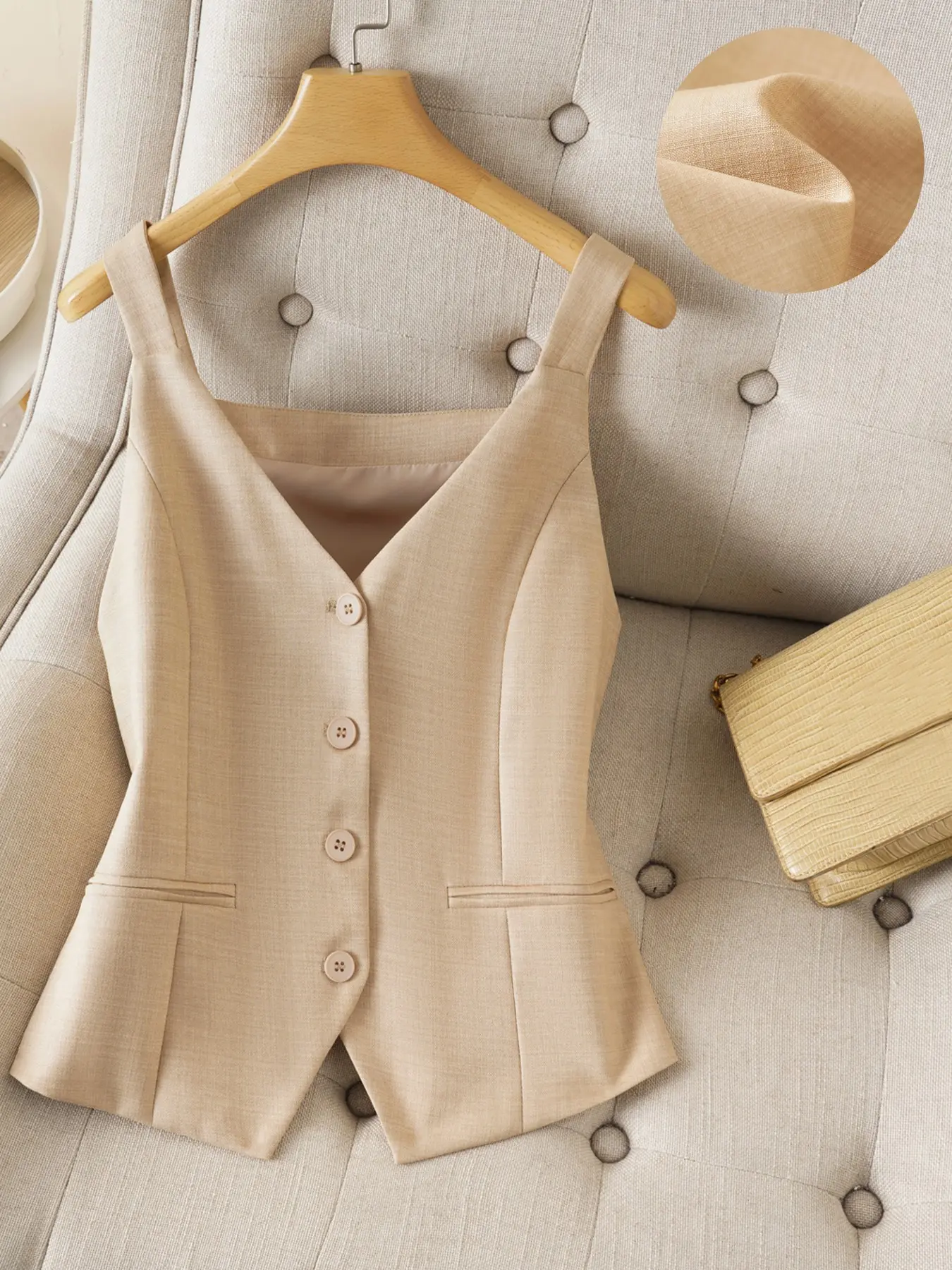Strapless Short Vneck Plain Solid Vest for Women, Lightweight Fashionable Commuter Casual Sleeveless Fitted Top, Sleeveless Tops, Spring Summer Outerwear, Single Layer Dressing, Minimalist