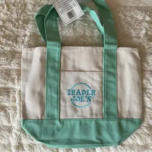 Trader Joes Mini Pastel Canvas Tote Petal Green Easter Spring 2026