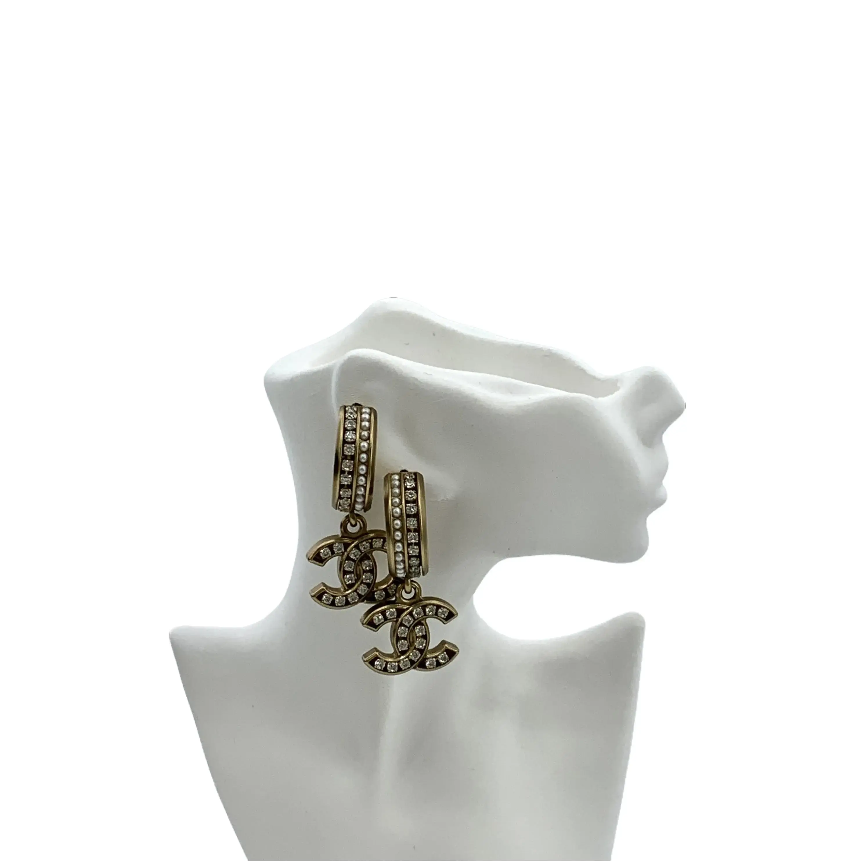 Pre-owned CALUXJ Chanel Gold CC Crystal Pendant Earrings Size One Size