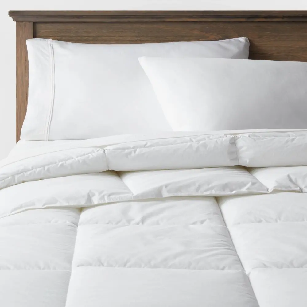 Full/Queen All Seasons Performance Down Alternative Comforter - Threshold: 250 Thread Count Moisture-Wicking Machine Washable