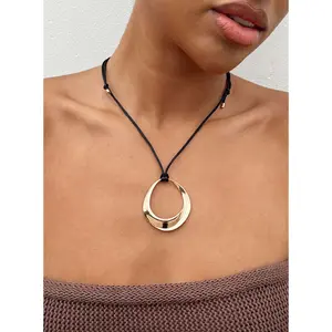 Zakai Necklace Gold
