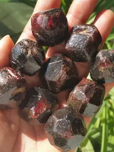 Natural Red Garnet Crystal Geometric Chunks - Dodecahedron Garnet Crystals for Home Decor, Unique Gift for Valentine's Day and Holidays