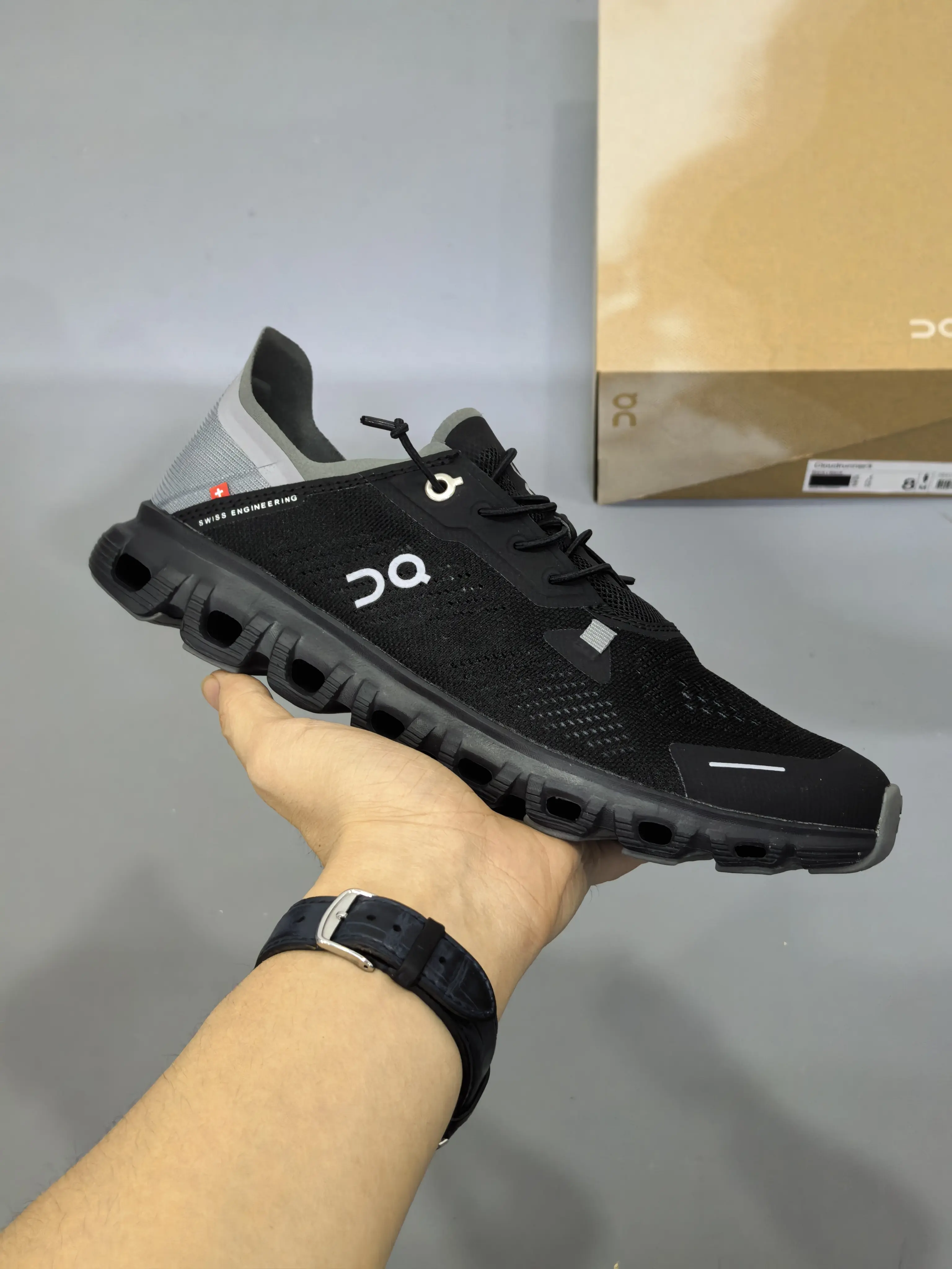 Retro Black Mesh Lightweight Athletic Sneakers Cushion Outdoor Walking Trainers