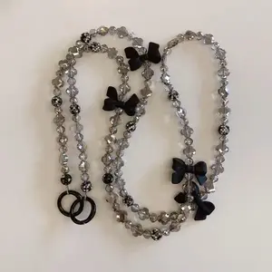 Mobile phone lanyard, cross-body wearable, high-end hanging chain for women, new model with clip, neck strap for carrying mobile phone, anti-loss device