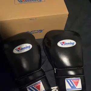 Winning Boxing Gloves 14oz/16oz Genuine Cowhide Leather Boxing Gloves Black White Leather Boxing Gloves 14oz 16oz Boxing Training Gloves Professional Boxing Gloves for Men