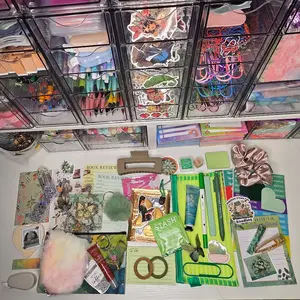 Lifestyle three scoop - Gift set -lifestyle, self-care and stationery items