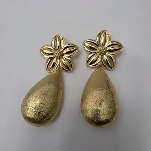 #352. 18K Gold Plated Bold Drop Earring  Unique  High quality  Water Resistant  Hypoallergenic  Nickel Free Every day,  Party .