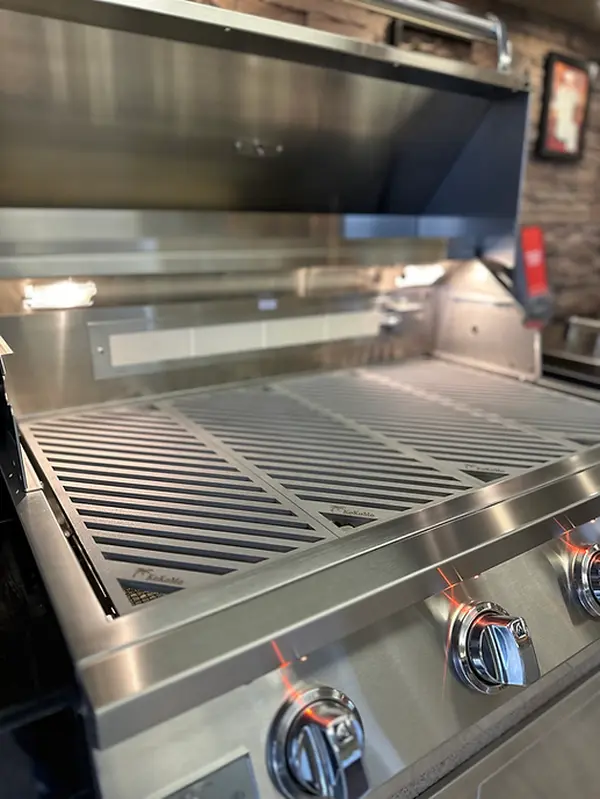 KoKoMo 32-in Outdoor Built-In Stainless Steel 4-Burner Gas Barbecue Grill for Friends, Laser-Cut Grates, Additional Back Burner, Simple Grease Management System, Thermometer, Easy Installation, Family