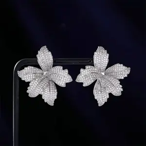 Elegant Crystal Leaf Stud Earrings for Women Sparkling Rhinestone Statement Earrings Vintage Inspired Floral Jewelry Gift for Her