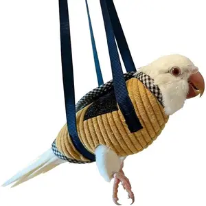DRESSO Portable Bird Carrier Bag, Escape Resistant Parrot Carrier Bag Harness for Small Medium Parrots, Cockatiel,Green-cheeked Conure, Random Color