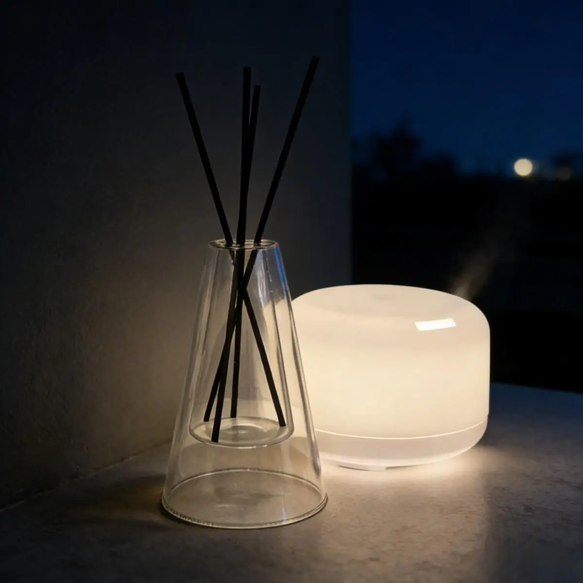 1pc Classic Triangular Glass Diffuser Vase, Mood-Lifting Home Fragrance for Room Decor