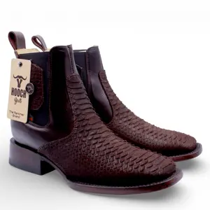 Botin Vaquero para Hombre de Piel Grabado Tipo Piton Color Chocolate con Punta Cuadrada Ancha – Hooch Boots H426394