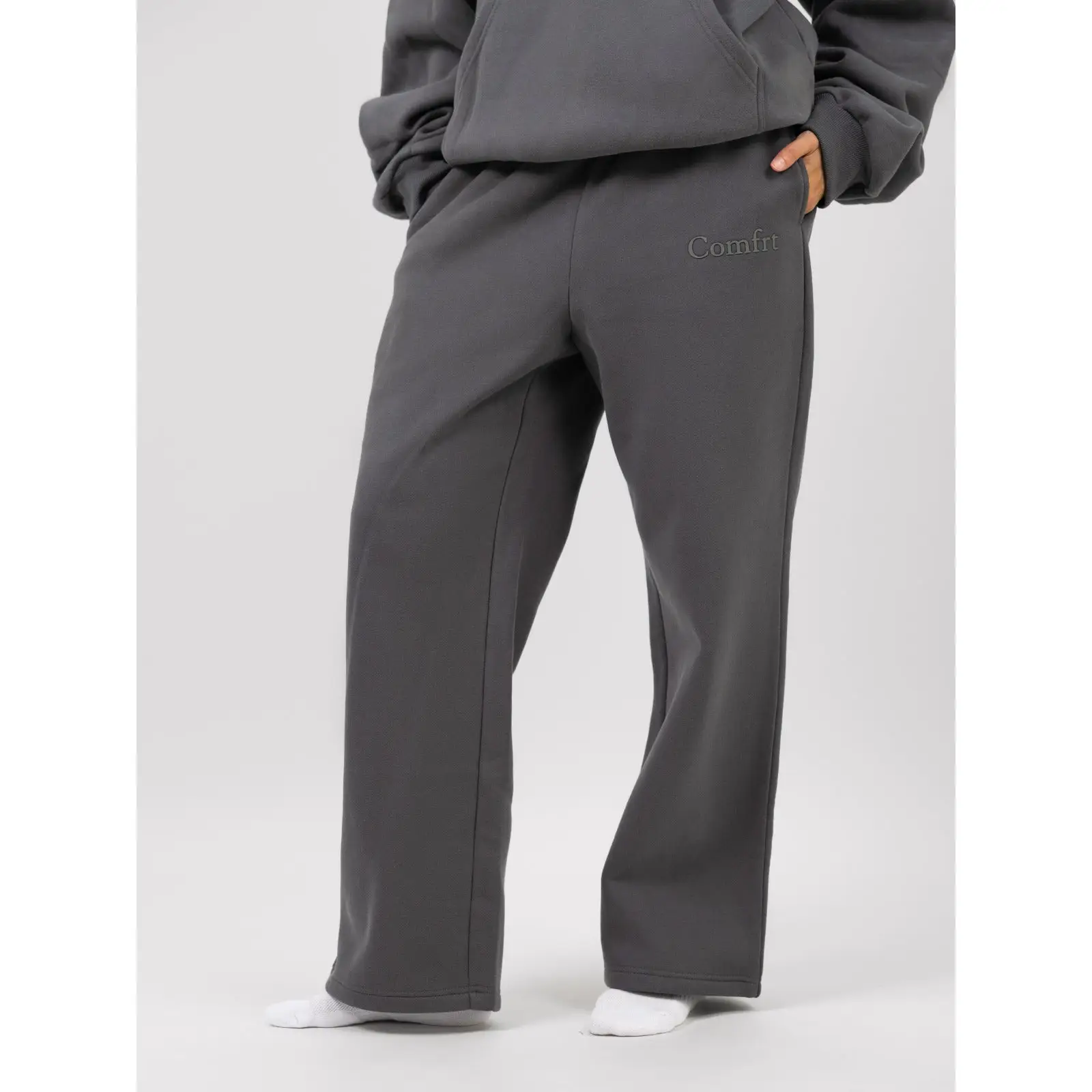 Comfrt | Minimalist Straight Leg Sweatpants