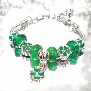 Spring Fresh Natural Style Four-Leaf Clover Lucky Exquisite Bracelet with Charms, Original Design Elegant, Friendship Gift, St Patrick's Day Irish Charm