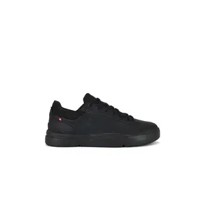 On The Roger Advantage Sneakers in Black