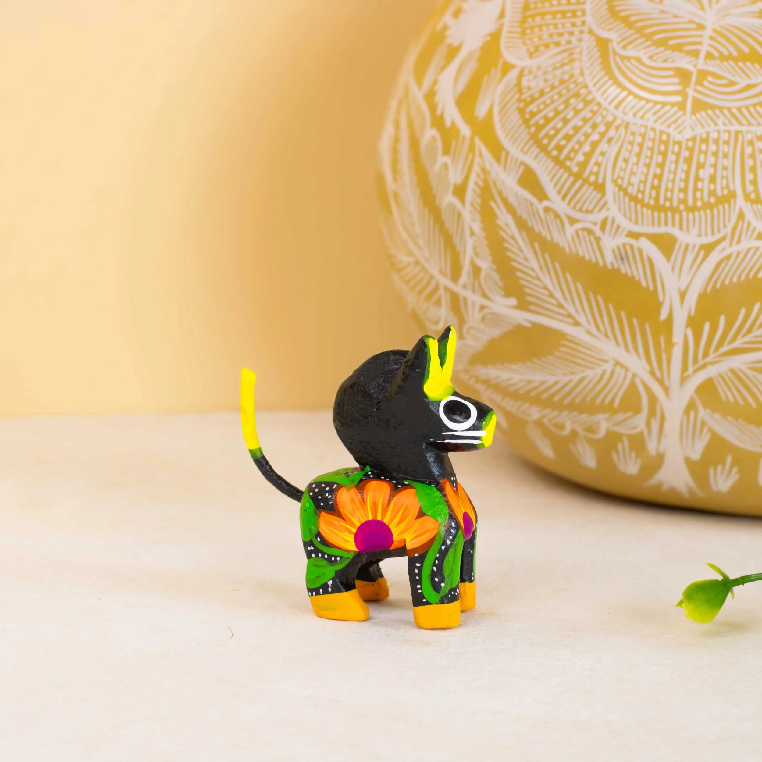 Handcrafted Horse Shape Small Collectible Figurine - 2.5” Tall, 1.5” Long, Cute Animal Design, Hand Painted Wooden, Flowers Accent, Decorative Statue, Bobblehead Supply for Room Home Ornaments, Art Figurine, Room Decor
