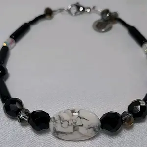 Handmade Howlite & Obsidian Genuine Gemstone Ankle Bracelet 9in Comfortable Fit Stylish Accessory for Everyday Wear