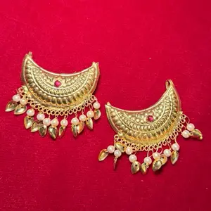 Golden Chand Clips